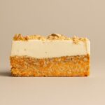 Tort 'Carrot Cake', de post, fără zahăr adăugat