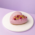 Tort vegan inimă cu zmeură – Love Collection by Rawmantic