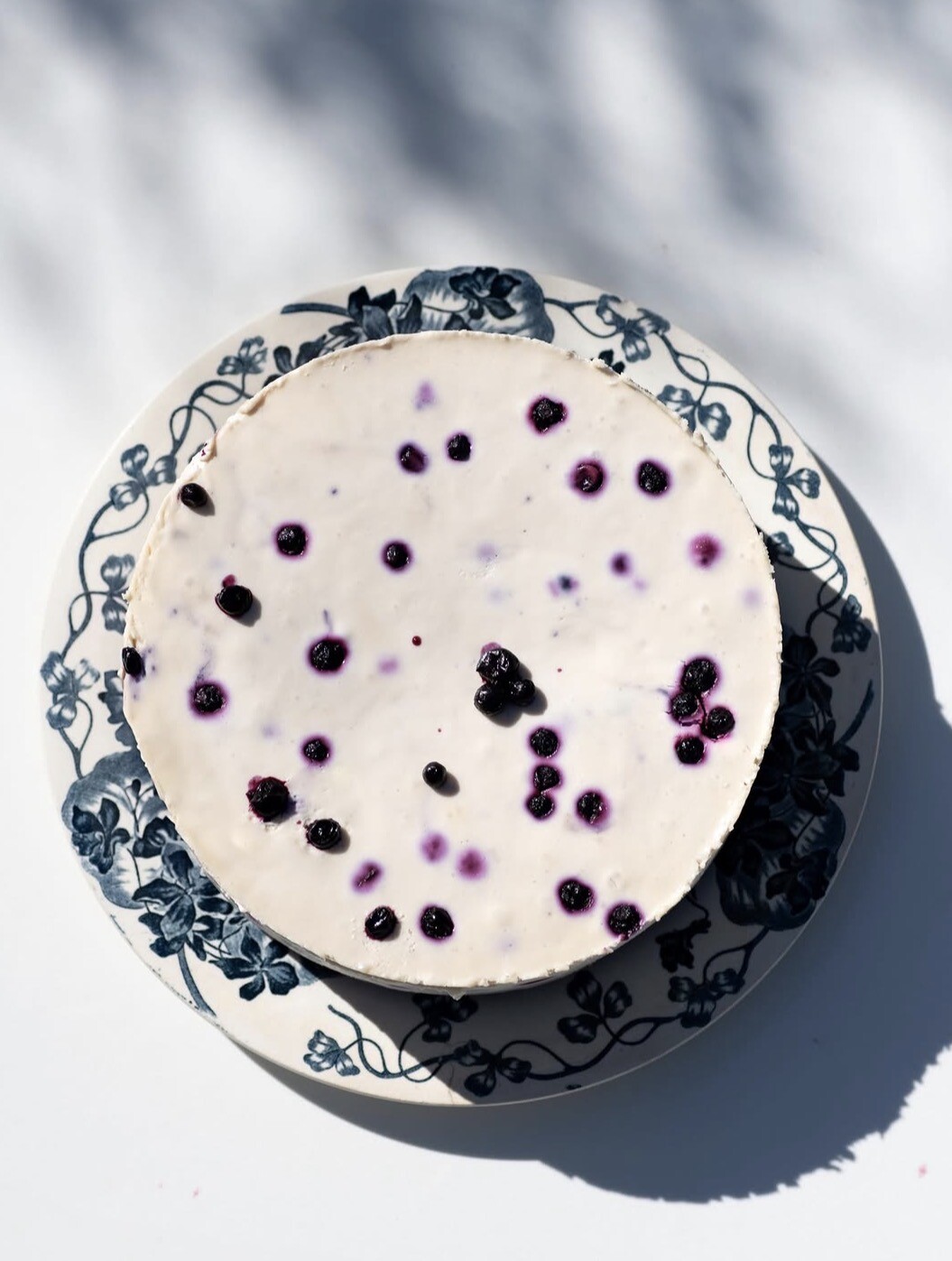Cheesecake fără zahăr, vegan, cu afine rawmantic
